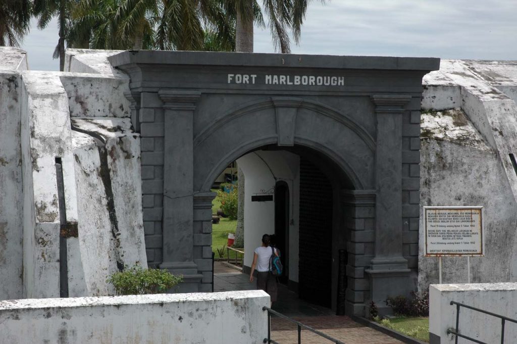 Benteng Marlborough - tempat wisata di bengkulu - keposiasi