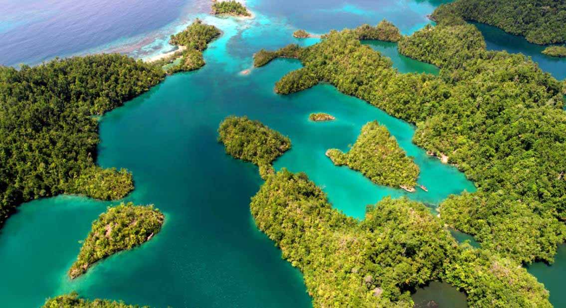 Pulau Tawale Pulau Kasiruta Halmahera Selatan Maluku Utara - 1