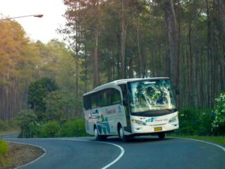 Bus Kramat Djati Bandung